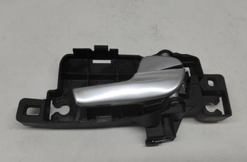 FORD Mondeo 4 generation (2007-2015) Правая передняя внутренняя ручка открытия 6M21U22600 32836250
