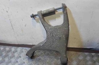 AUDI A7 C7/4G (2010-2020) Aizmugurējā kreisā svira/ričags 8R0505311F 15342729