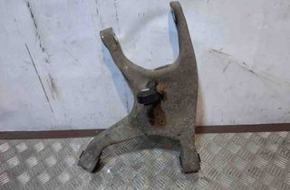 AUDI A7 C7/4G (2010-2020) Aizmugurējā kreisā svira/ričags 8R0505312F 15342816