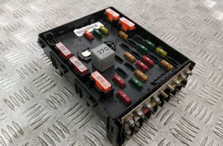 VOLKSWAGEN Passat B7 (2010-2015) Блок предохранителей 3C0937125 17037151