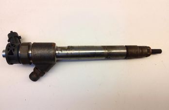 PEUGEOT 2008 1 generation (2013-2020) Форсунка 9828959880 33017839