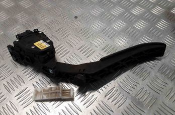 VOLKSWAGEN Touareg 1 generation (2002-2010) Педаль газа 7L0723507D 28383373