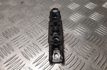 MERCEDES-BENZ R-Class W251 (2005-2017) Регулятор высоты ремня безопасности спереди слева A2518600388 28433913