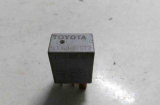 TOYOTA Corolla Verso 1 generation (2001-2009) Relejs 9008087019 28439421