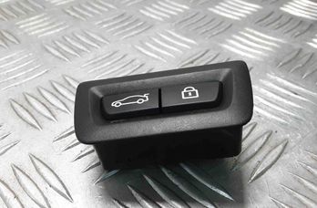 BMW 7 Series F01/F02 (2008-2015) Aizmugurējā vāka atvēršanas poga 9162645 30092424