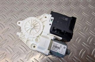 VOLKSWAGEN Jetta 3 generation (1992-1998) Priekšējo kreiso durvju logu pacēlāja motorīts 561959702A,3C0959792C 31236445