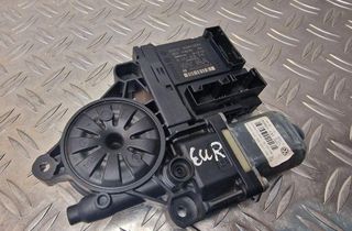 VOLKSWAGEN Passat B7 (2010-2015) Priekšējo kreiso durvju logu pacēlāja motorīts 1K0959792N,1K0959701R 31243774