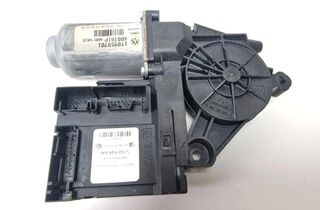 VOLKSWAGEN Touran 1 generation (2003-2015) Priekšējo kreiso durvju logu pacēlāja motorīts 1K0959793C 31245052