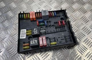 AUDI A3 8P (2003-2013) Блок предохранителей 1K0937124H 31270434