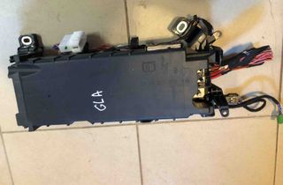 MERCEDES-BENZ GLA-Class X156 (2013-2020) Блок предохранителей A2465400140 13134849