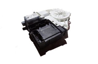 VOLKSWAGEN Golf 5 generation (2003-2009) Priekšējo kreiso durvju logu pacēlāja motorīts 1K0959793M,1K5837401AJ 18329458