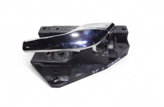 JAGUAR XF 1 generation (2011-2016) Labais aizmugures iekšējais atvēršanas rokturis BJ3222600AA 31598196