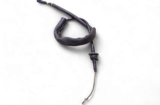 AUDI 100 S3 (1982-1990) Трос замка капота 33073965