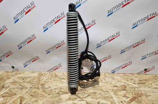 BMW 5 Series F10/F11 (2009-2017) Aizmugurējā bagāžnieka amartizātors labajā pusē 7120137,712013701 32614025