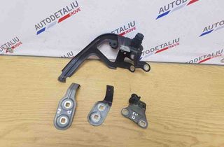 BMW 5 Series F10/F11 (2009-2017) Priekšējā labā spārna kronšteins 7207210 32615600