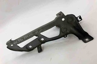 BMW X1 3 generation (U11) (2022-2023) Priekšējā labā spārna kronšteins 988341004 32140674