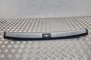 SEAT Exeo 1 generation (2009-2012) Bagāžas nodalījuma slēdzenes apdare 8E9864483C 31449603