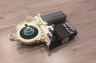 VOLKSWAGEN Passat B6 (2005-2010) Моторчик стеклоподъемника задней левой двери 1K0959703F 31452691