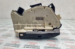 VOLKSWAGEN Passat CC 1 generation (2008-2017) Aizmugurējā labā durvju slēdzene 5N0839016E 31462464