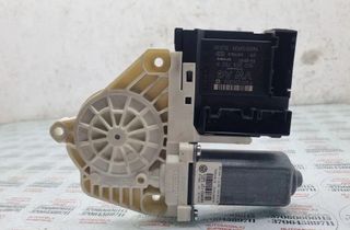 VOLKSWAGEN Passat B7 (2010-2015) Priekšējo kreiso durvju logu pacēlāja motorīts 1K0959702AC,1K0959792N 31469894
