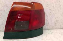 AUDI A4 B7/8E (2004-2008) Aizmugurējais labais lukturis 31475679