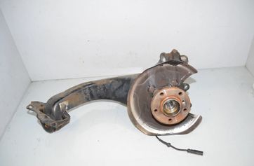 BMW X1 F48/F49 (2015-2023) Ступица задняя правая 8842880,33308842880,33306898964,6898964,33326851580,6851580,33322468426,2468426,6851589,33416851589 33021820