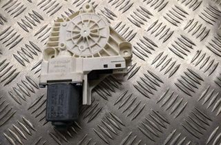 AUDI A4 B5/8D (1994-2001) Aizmugurējo kreiso durvju loga pacēlāja motorīts 8K0959811A 31429880