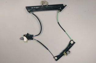 BMW 4 Series F32/F33/F36 (2013-2020) Priekšējo labo durvju logu pacēlājs 7352748 2681650