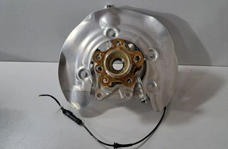 BMW X4 G02 (2018-2024) Rear Right Wheel Hub 6879752,6879750,6870532,6895659,6899175 28424147