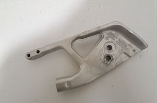 BMW X7 G07 (2018-2024) Right side traverse ears 6878754 32823630