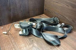 IVECO Daily 3 generation (1999-2006) Ремень безопасности передний левый 048007,33017280A1 27331700