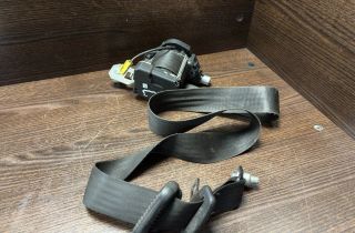 IVECO Daily 3 generation (1999-2006) Front Left Seatbelt 33017280A1,33009758,33021172 32101560