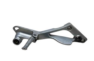YAMAHA TDM Rear right side footrest peg hanger tdm850 32405667