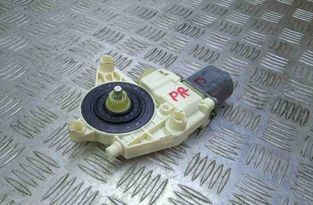 MERCEDES-BENZ C-Class W204/S204/C204 (2004-2015) Маторчик стеклоподъемника передней левой двери A2048200242 31142842