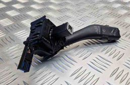 SKODA Octavia 2 generation (2004-2013) Stikla tīrītāja rokturis 1K0953519J 31078237