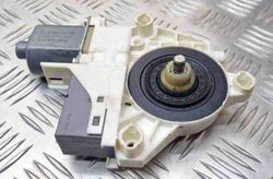 PEUGEOT 407 1 generation (2004-2010) Маторчик стеклоподъемника задней правой двери 0130822200 31084272