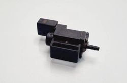 VOLKSWAGEN Golf 8 generation (2019-2023) Solenoid Valve 037906283C 31112798