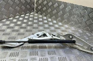 BMW 3 Series E90/E91/E92/E93 (2004-2013) Right Side Bootlid Hinge 7060628 31841414