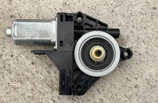 VOLVO XC60 1 generation (2008-2017) Priekšējo kreiso durvju logu pacēlāja motorīts 111224,WR12717 28576101