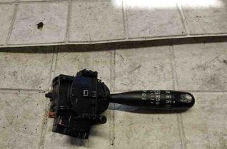 TOYOTA RAV4 2 generation (XA20) (2000-2006) Stikla tīrītāja rokturis 173680 21041573