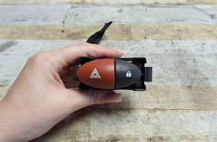 RENAULT Twingo 2 generation (2007-2014) кнопка опасности 8200214896 31968377