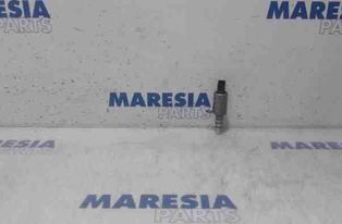 PEUGEOT 208 Peugeot 208 (2012-2015) Sadales vārpstas stāvokļa sensors 1628924280,V758776080,9825813780,100320 26966310