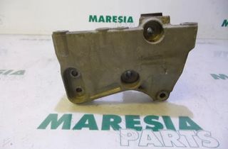 RENAULT Megane 3 generation (2008-2020) Кронштейн двигателя левой стороны 112317173R 26973988