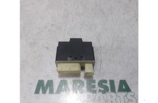 CITROËN C4 Picasso 2 generation (2013-2018) Relays 9801916680 26975501