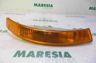 RENAULT Trafic 2 generation (2001-2015) Priekšējā labā spārna pagrieziena signāls 8200007030 26990449