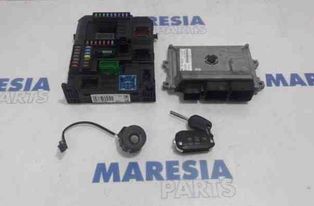 PEUGEOT 2008 1 generation (2013-2020) Motora vadības bloks 9810336180,9800915880,9663123380,9807532080,9674001080,1611785780,1612524080,6160C1,1608504380 27658299