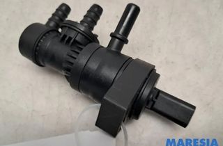 PEUGEOT 5008 1 generation (2009-2016) EGR Valve V75775068002,V757750680 29070895