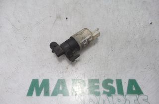 RENAULT Trafic 2 generation (2001-2015) Vējstikla apskalošanas sprausla 8200067015,8200031805,7700428390 33000617