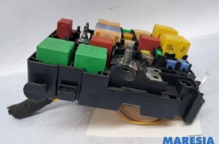 PEUGEOT 208 Peugeot 208 (2012-2015) Fuse Box 9804848480,980484848000 33089632