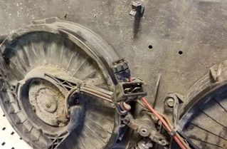 VOLKSWAGEN Transporter T4 (1990-2003) Диффузор 701121207B,701121205 26085352